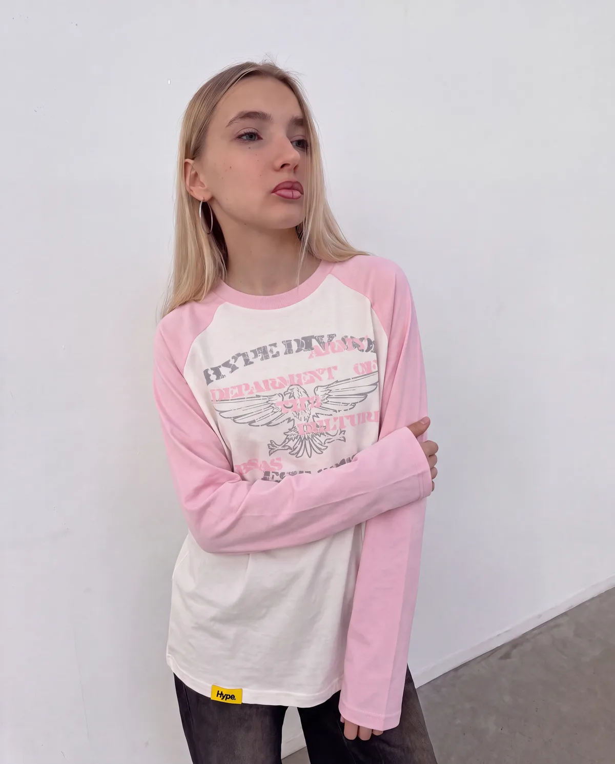Department of Culture Eagle Raglan Longsleeve rosa